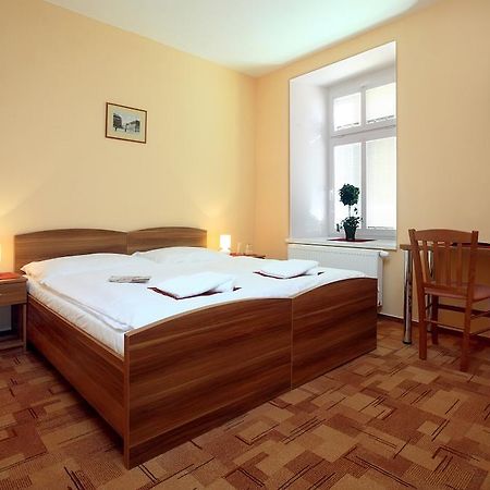 Pension Wallis Plzeň Buitenkant foto
